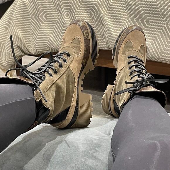 Louis Vuitton Laureate Platform Desert Boots - Picture 5 of 9